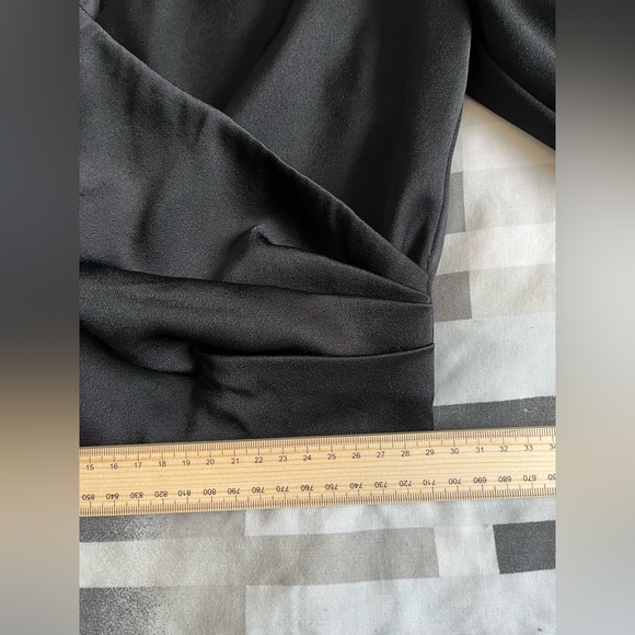 Kookai Size 34 Size 6 Black Crop 3/4 Sleeve Blouse Women’s Top Zip Back - Picture 13 of 14